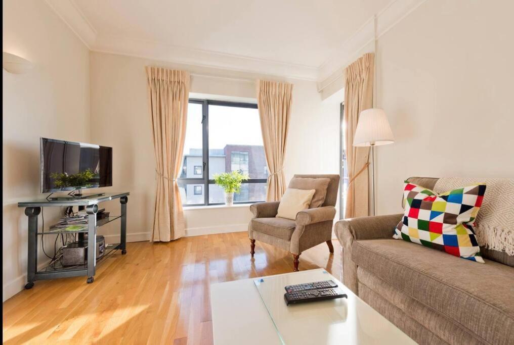 Luxury Apartment In D1 Dublino Esterno foto